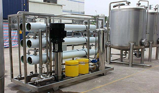 選擇超純水設(shè)備需注意的6個要點？